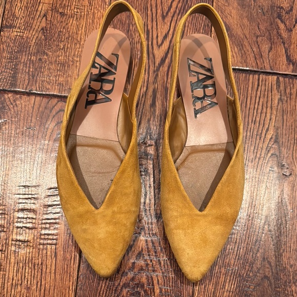 Zara Women's Mustard Slingback Flats - Picture 1 of 4